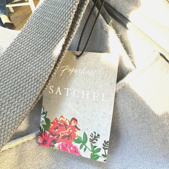 NWT Paperchase Light Grey Felted Fabric Multicolor Floral Messenger Bag 16x12x5 - Picture 6 of 7